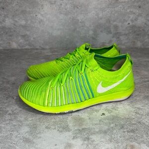 NIKE FREE‎ TRANSFORM FLYKNIT SIZE 9.5 WOMEN'S RUNNING TRAINING
